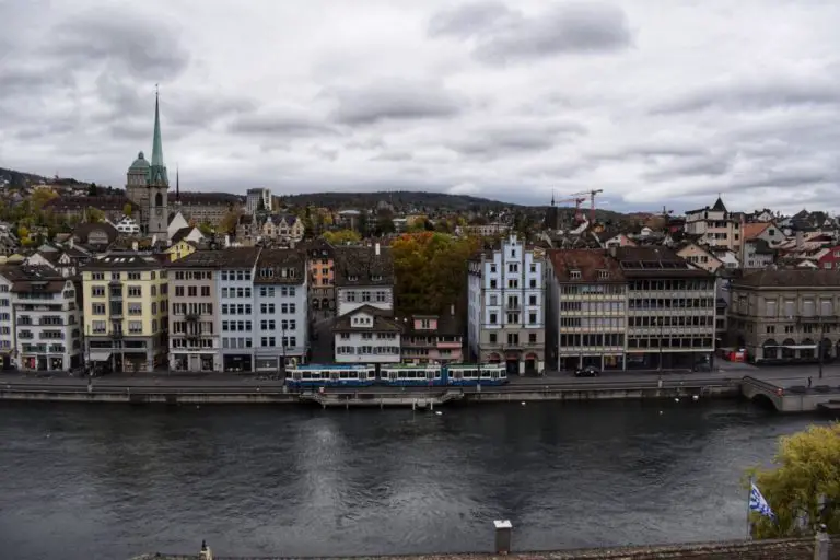 A comprehensive guide to planning a 9 hour layover in Zurich
