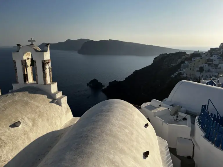 How to plan the perfect 4 day Santorini itinerary – everything you need to know